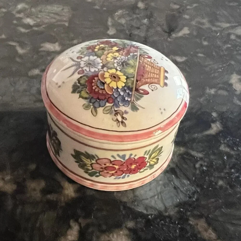 NOS Vintage Delft Holland Pottery Handpainted Polychrome Round Trinket Box